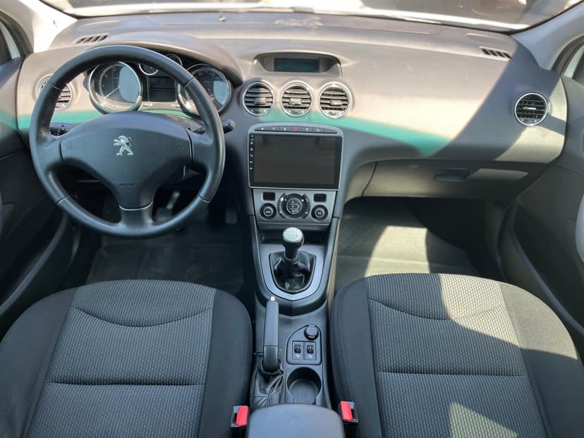 Peugeot 408 с пробегом, 2013 год, Волгоград, 1.6 бензин, Механика - вид 9