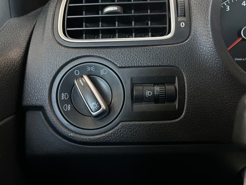Volkswagen Polo с пробегом, 2011 год, Волгоград, 1.6 бензин, Механика - вид 15
