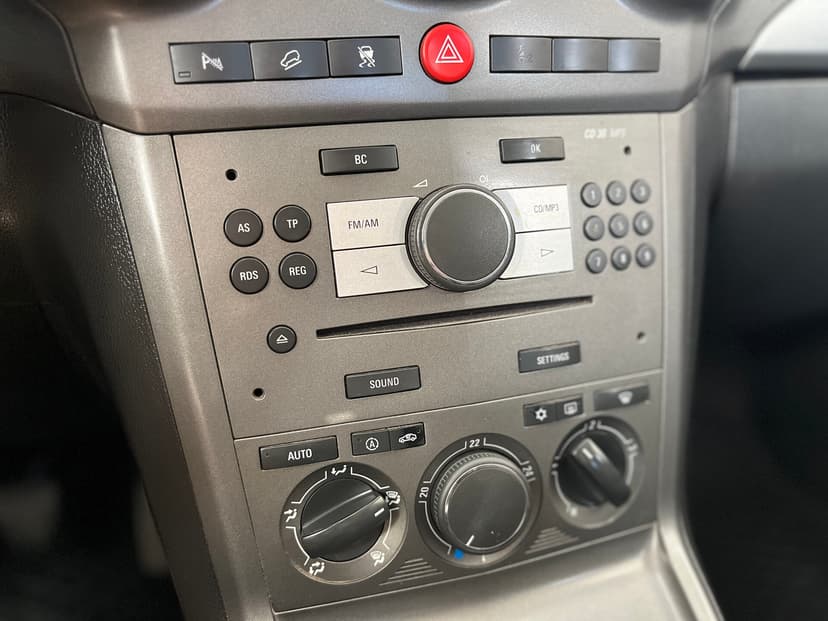 Opel Antara с пробегом, 2008 год, Волгоград, 2.4 бензин, Механика - вид 13