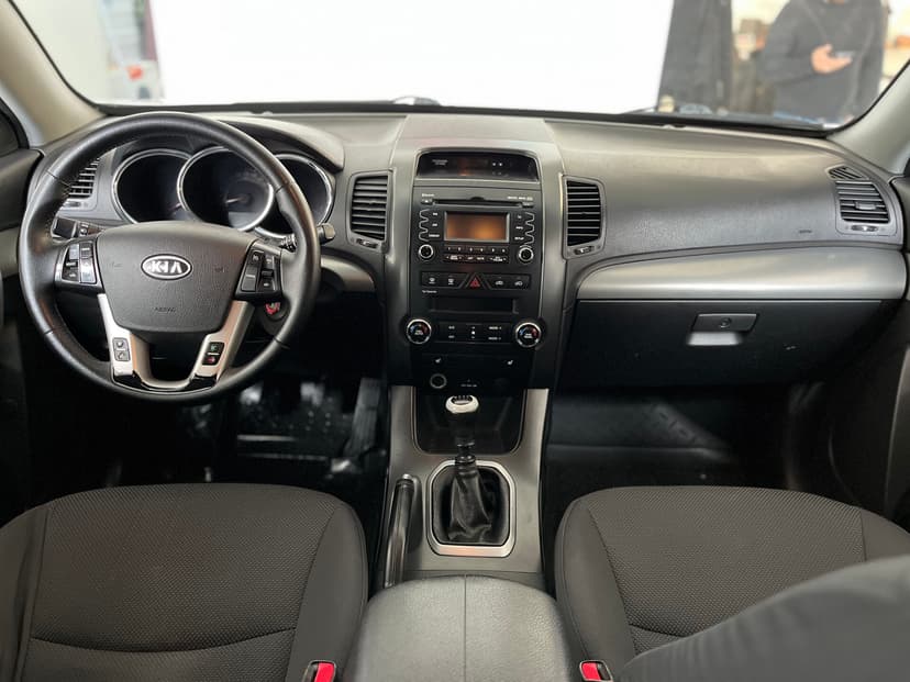 KIA Sorento с пробегом, 2011 год, Волгоград, 2.4 бензин, Механика - вид 9
