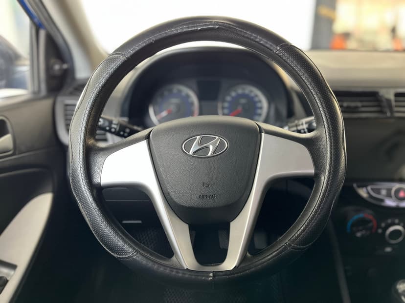 Hyundai Solaris с пробегом, 2011 год, Волгоград, 1.4 бензин, Механика - вид 10