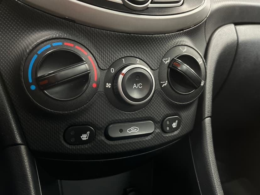 Hyundai Solaris с пробегом, 2011 год, Волгоград, 1.6 бензин, Автомат - вид 13