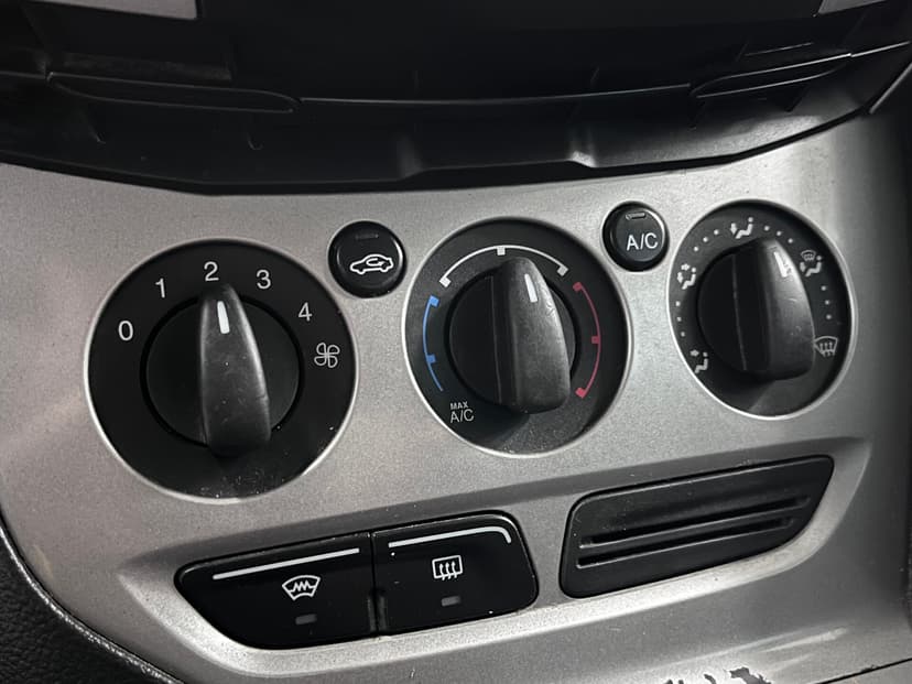 Ford Focus с пробегом, 2012 год, Волгоград, 1.6 бензин, Механика - вид 15