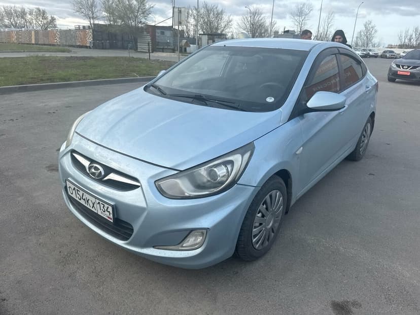 Hyundai Solaris с пробегом, 2011 год, Волгоград, 1.6 бензин, Автомат