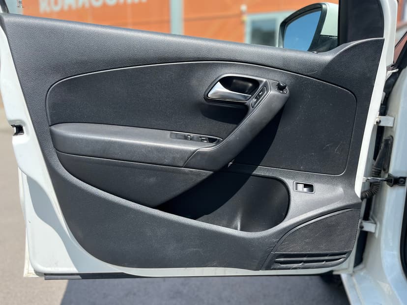 Volkswagen Polo с пробегом, 2015 год, Волгоград, 1.6 бензин, Автомат - вид 22