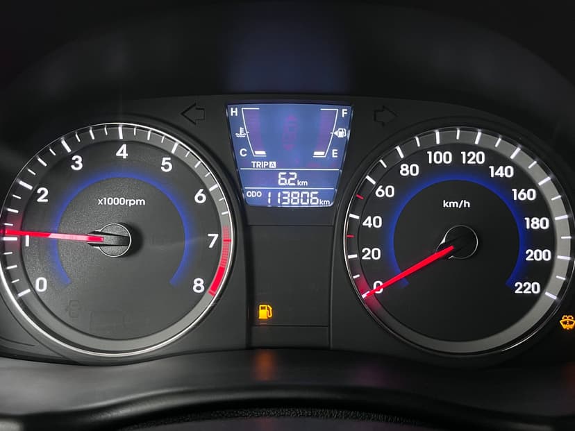 Hyundai Solaris с пробегом, 2011 год, Волгоград, 1.4 бензин, Механика - вид 11
