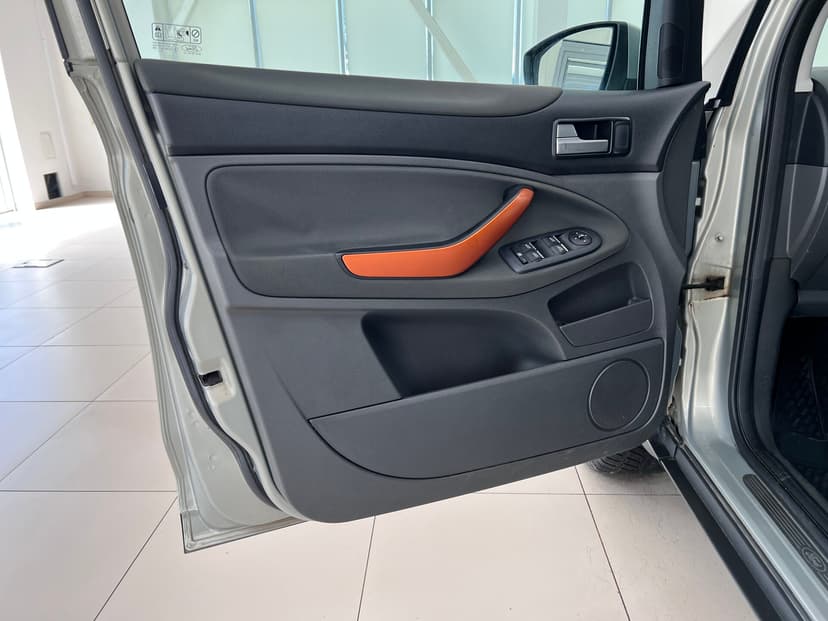 Ford Kuga с пробегом, 2010 год, Волгоград, 2.5 бензин, Механика - вид 17