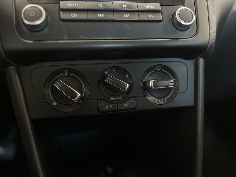 Volkswagen Polo с пробегом, 2011 год, Волгоград, 1.6 бензин, Механика - вид 13