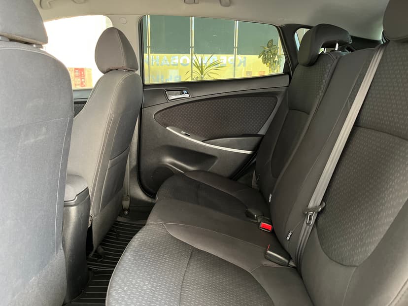 Hyundai Solaris с пробегом, 2012 год, Волгоград, 1.4 бензин, Механика - вид 24
