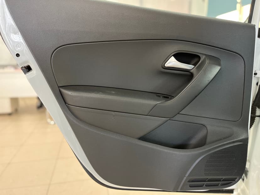 volkswagen-polo-2019-1396-27