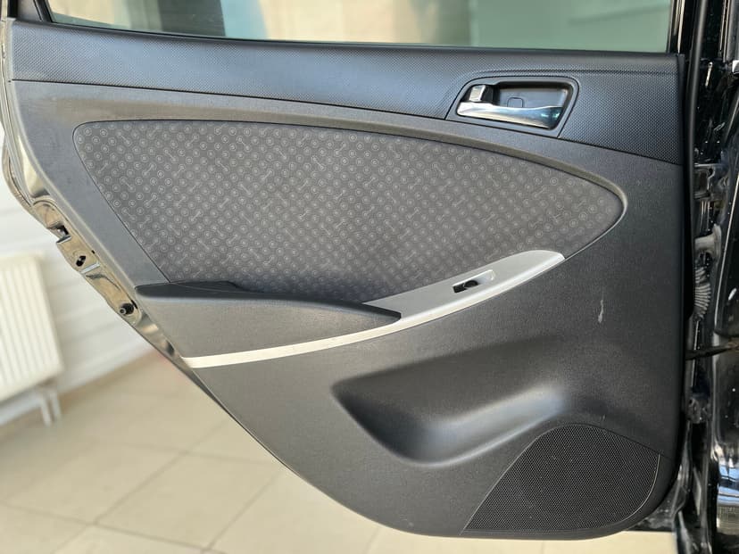 Hyundai Solaris с пробегом, 2012 год, Волгоград, 1.4 бензин, Механика - вид 25