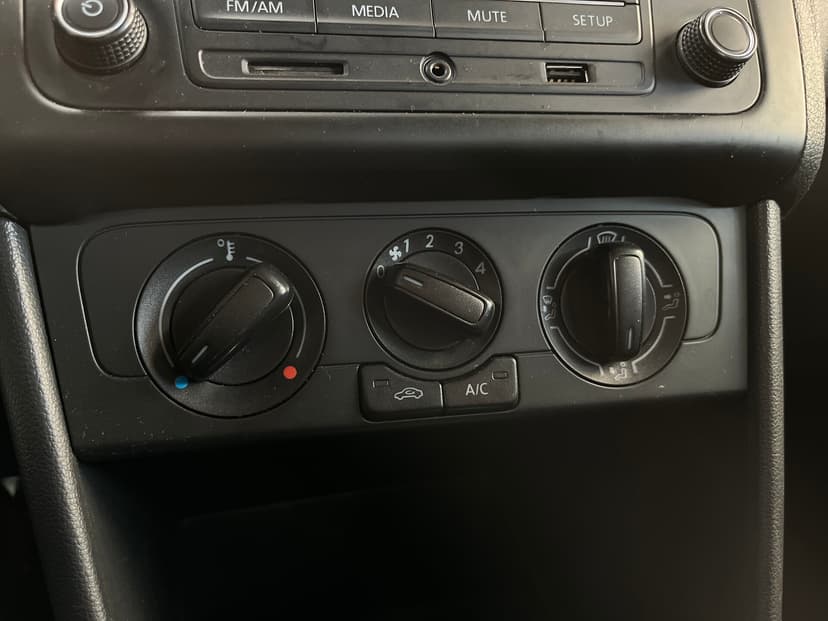 volkswagen-polo-2019-1396-15