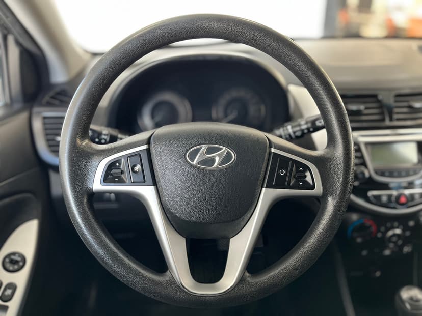 Hyundai Solaris с пробегом, 2012 год, Волгоград, 1.4 бензин, Механика - вид 10