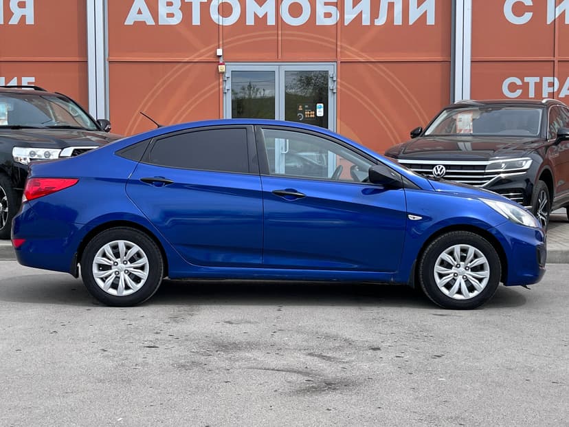 Hyundai Solaris с пробегом, 2011 год, Волгоград, 1.4 бензин, Механика - вид 4