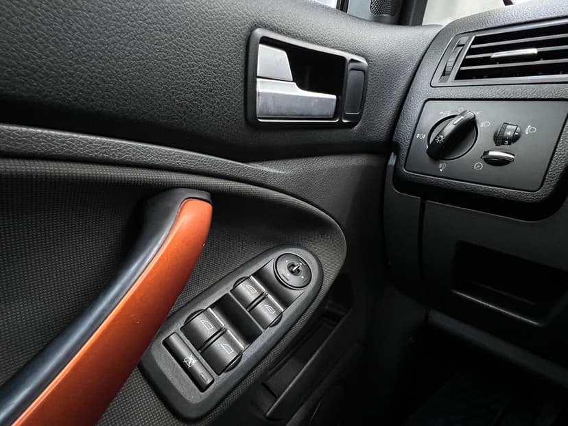 Ford Kuga с пробегом, 2010 год, Волгоград, 2.5 бензин, Механика - вид 13