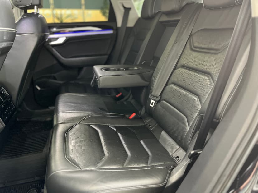 volkswagen-touareg-2020-1420-30