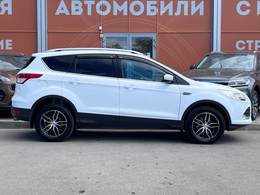 Ford Kuga с пробегом, 2014 год, Волгоград, 1.6 бензин, Автомат - вид 4