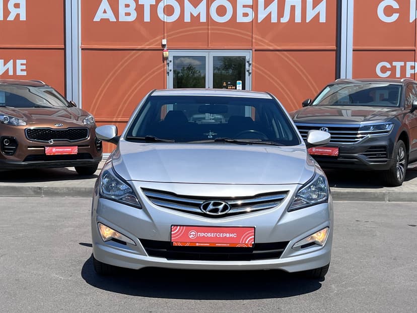 Hyundai Solaris с пробегом, 2015 год, Волгоград, 1.6 бензин, Автомат - вид 2