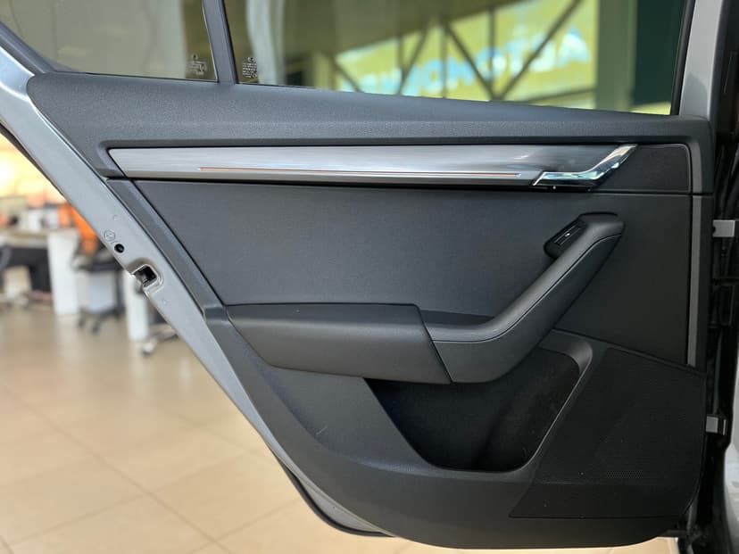 Skoda Octavia с пробегом, 2017 год, Волгоград, 1.8 бензин, Робот - вид 29