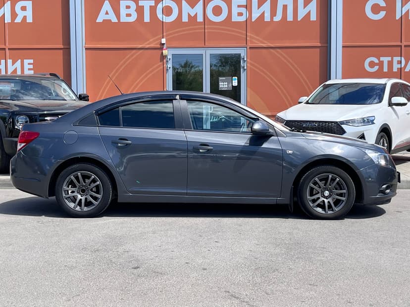 Chevrolet Cruze с пробегом, 2010 год, Волгоград, 1.6 бензин, Механика - вид 4