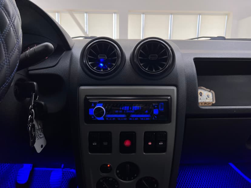 Renault Logan с пробегом, 2009 год, Волгоград, 1.6 бензин, Механика - вид 16