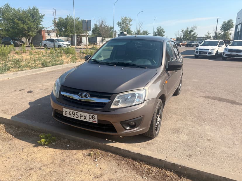 ВАЗ (LADA) Granta с пробегом, 2015 год, Волгоград, 1.6 бензин, Механика