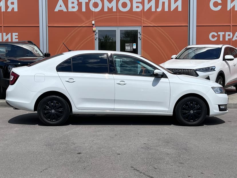 Skoda Rapid с пробегом, 2018 год, Волгоград, 1.6 бензин, Механика - вид 4