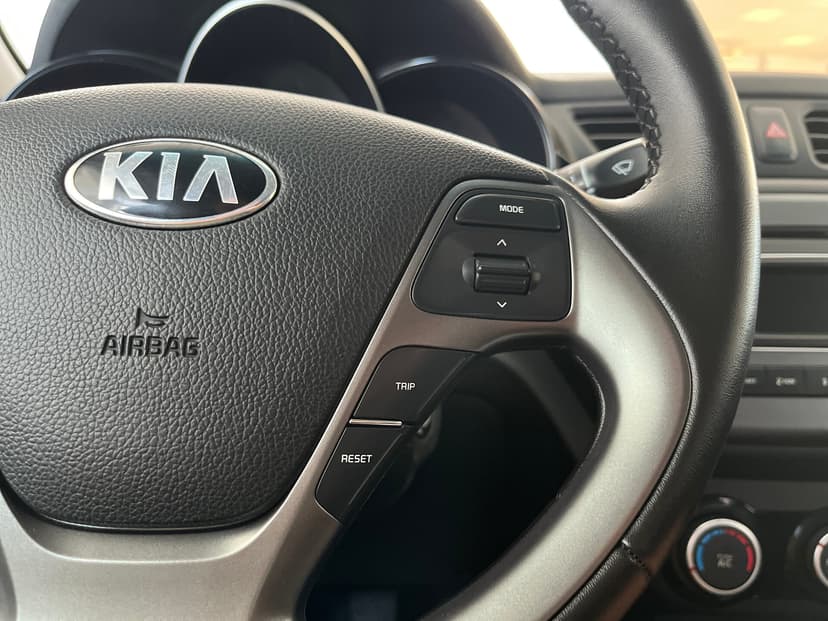 KIA Rio с пробегом, 2015 год, Волгоград, 1.6 бензин, Механика - вид 13