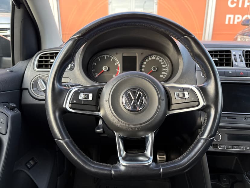 volkswagen-polo-2018-265-12