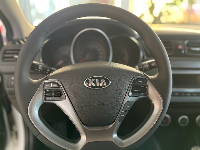 kia-rio-2015-560-16