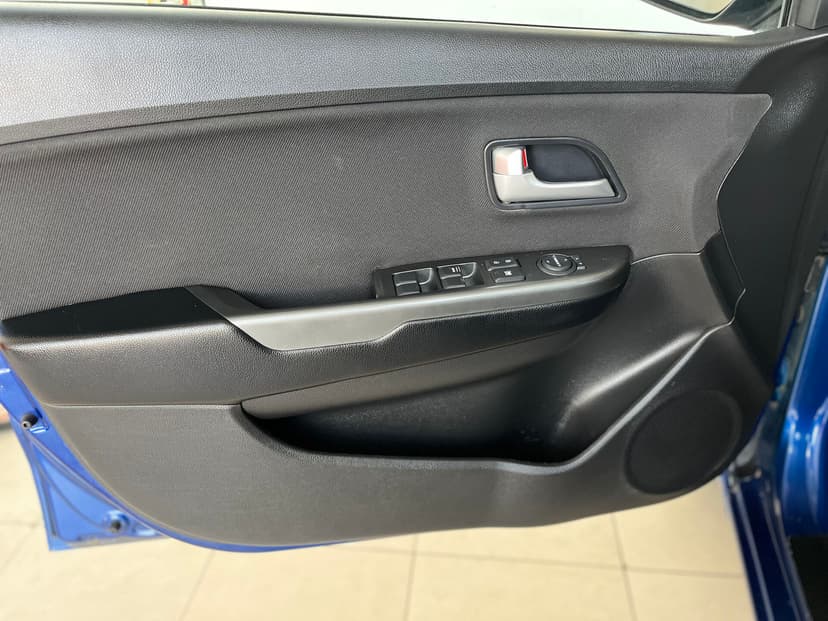 kia-rio-2012-252-21