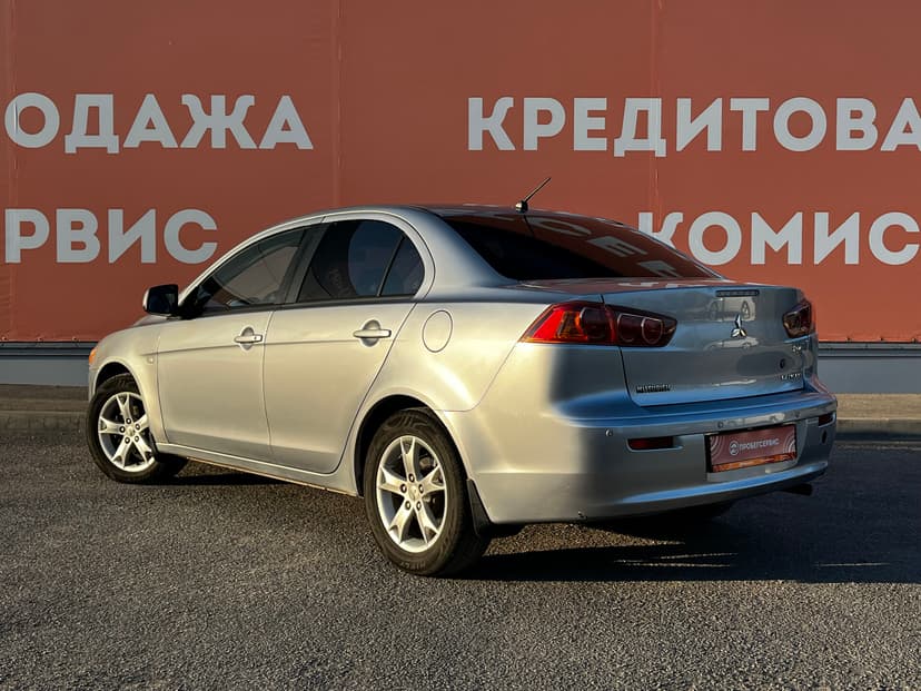 mitsubishi-lancer-2008-550-6