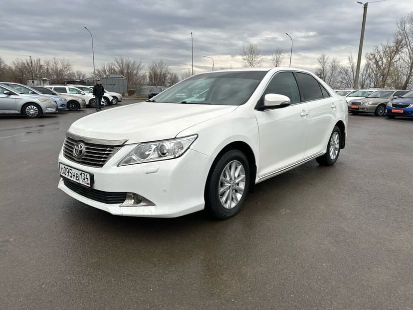 toyota-camry-2014-710-0