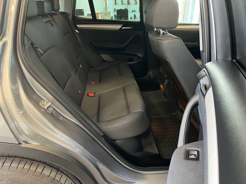 bmw-x3-2011-38-27