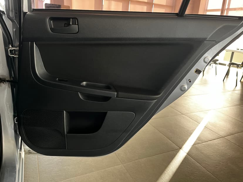 mitsubishi-lancer-2008-550-19