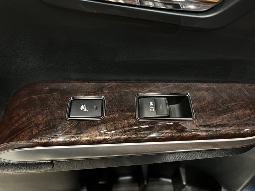 toyota-camry-2017-1100-16