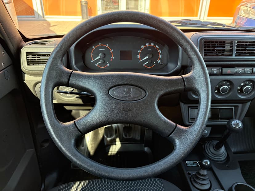 ваз (lada)-niva legend-2023-320-13