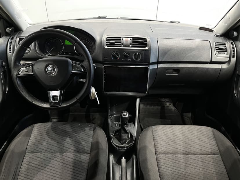 skoda-fabia-2013-1173-14