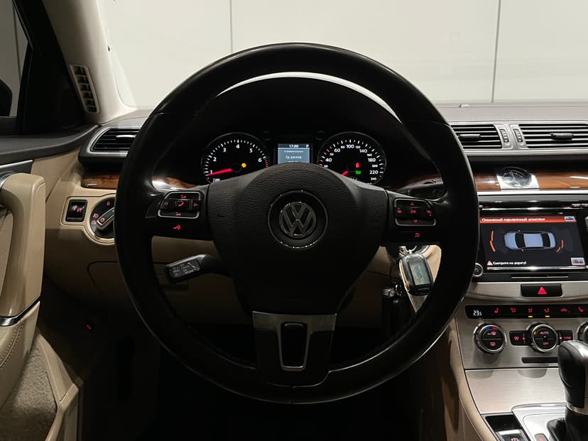 volkswagen-passat-2012-1214-17