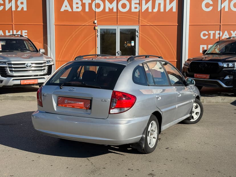 kia-rio-2004-567-4
