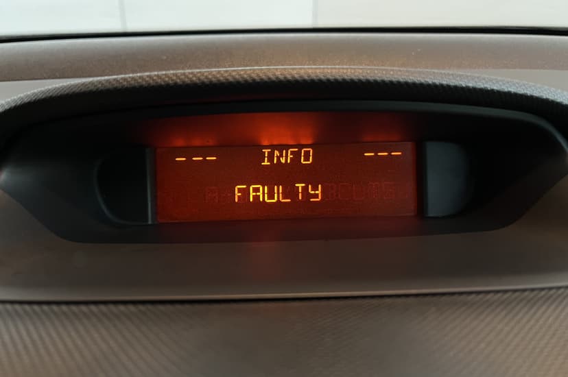 peugeot-308-2010-1132-6