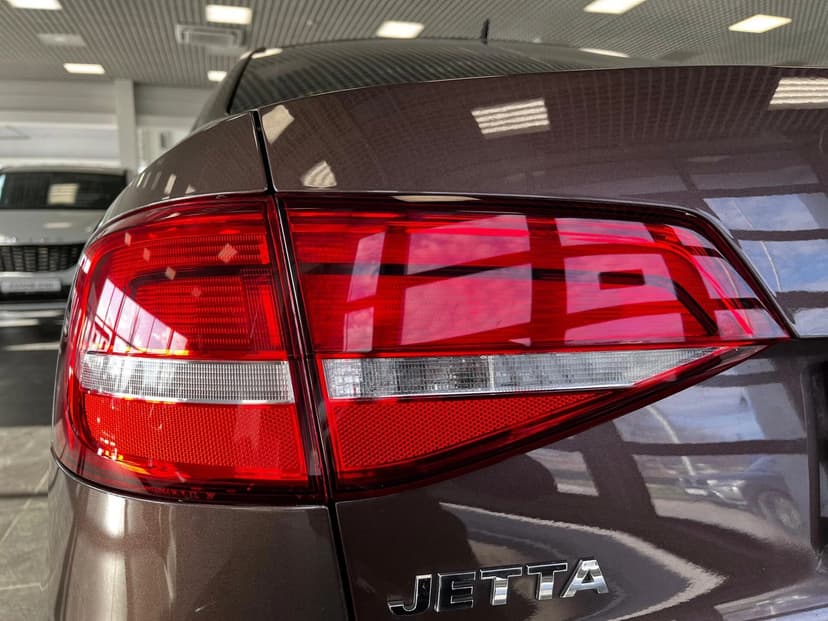 volkswagen-jetta-2015-390-8