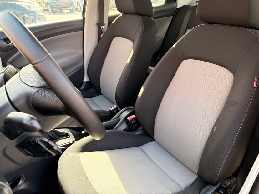 seat-ibiza-2012-367-16