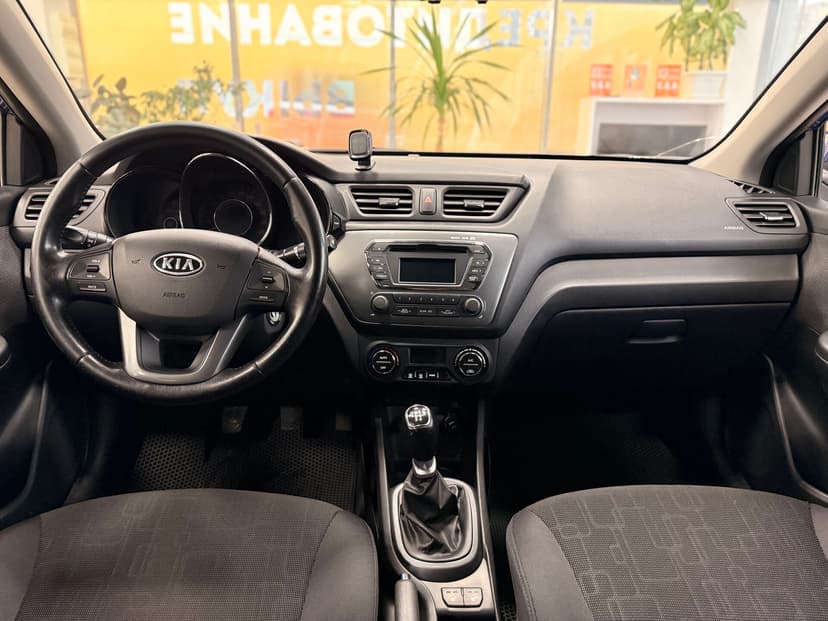 kia-rio-2011-711-10