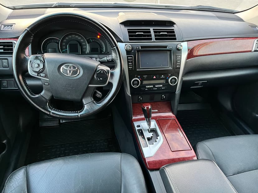 toyota-camry-2014-568-10