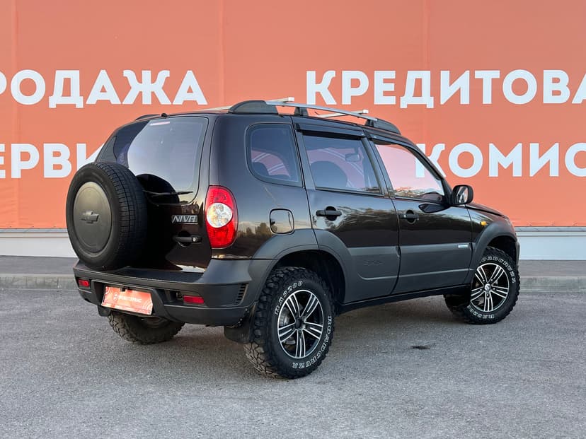 chevrolet-niva-2009-70-4