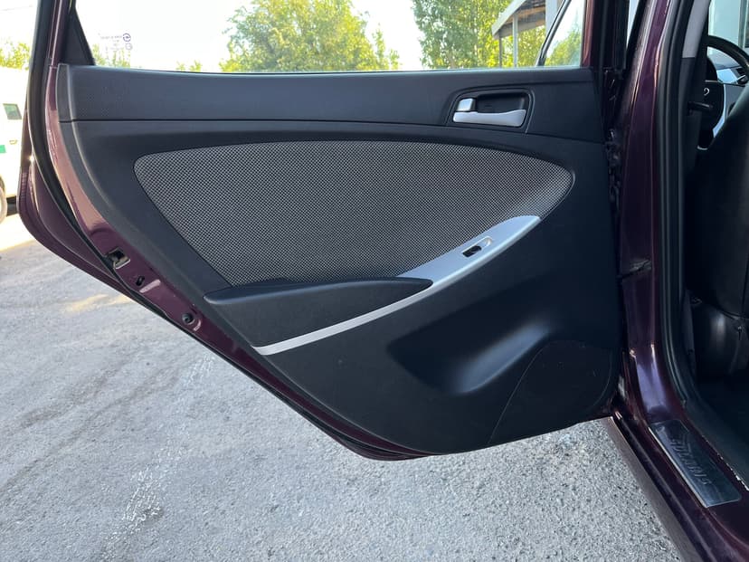 hyundai-solaris-2011-72-16