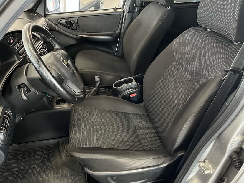 chevrolet-niva-2015-21-18