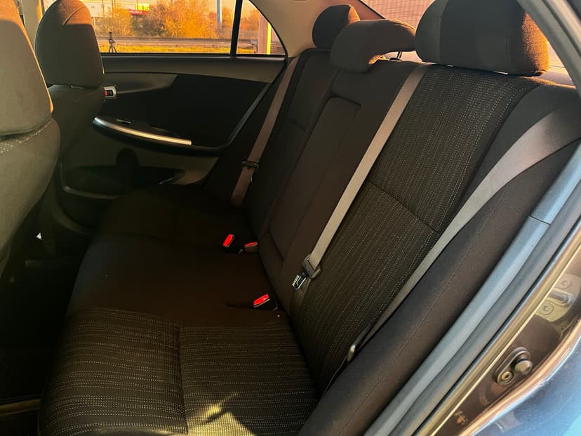 toyota-corolla-2010-338-23