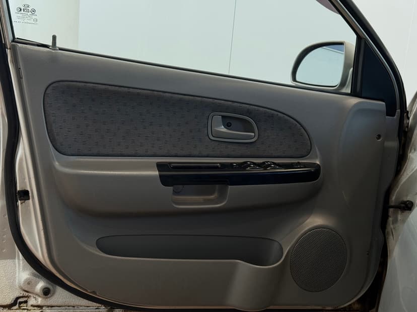 kia-rio-2003-328-14